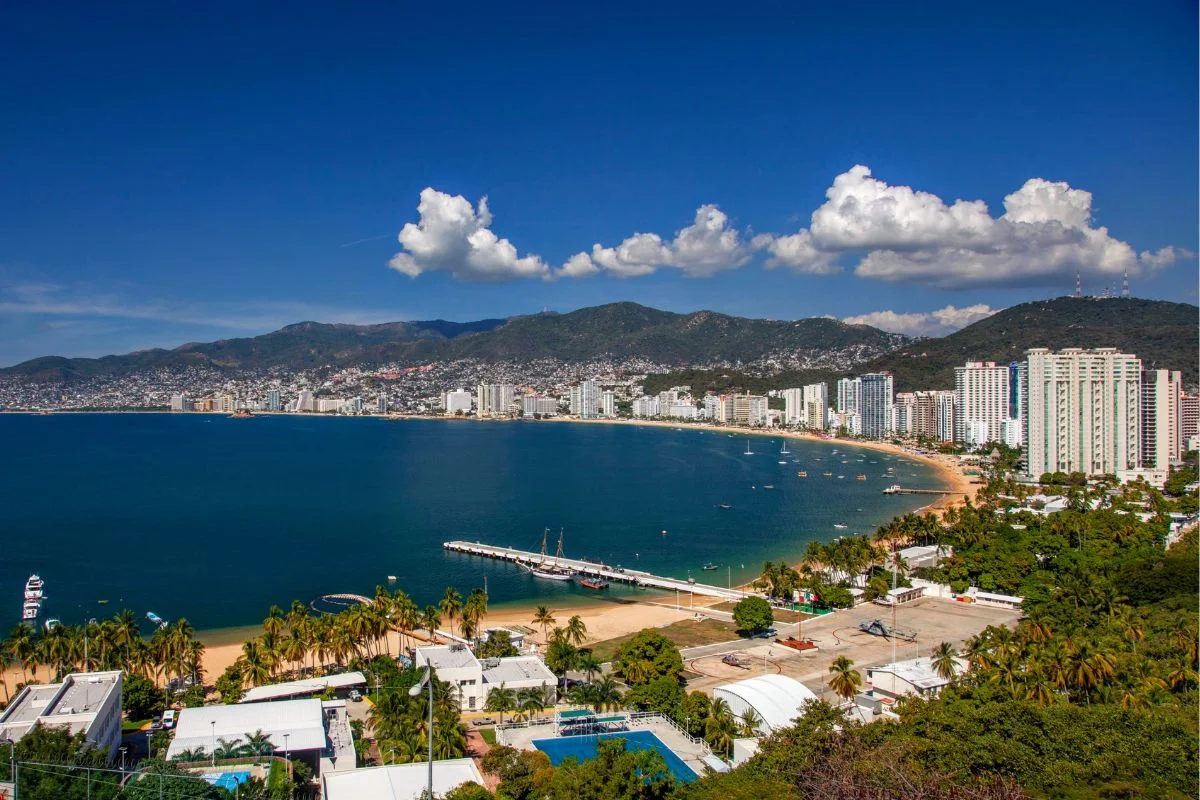 En este momento estás viendo Los Mejores Hoteles en Acapulco para Parejas: Disfruta del Paraíso sin Gastar de Más