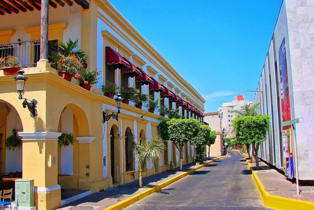 Calles coloniales del centro histórico de Mazatlán