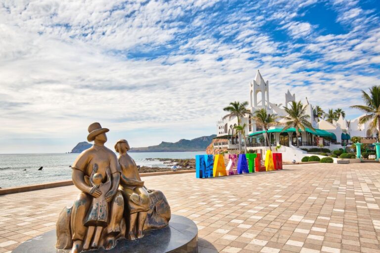 Lee más sobre el artículo Vacaciones en Mazatlán: La guía definitiva para disfrutar al máximo