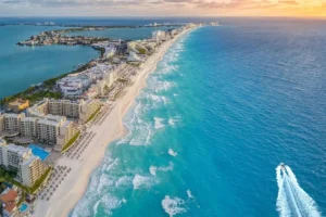 Lee más sobre el artículo Vacaciones familiares en Cancún: 7 hoteles ideales para viajar en familia