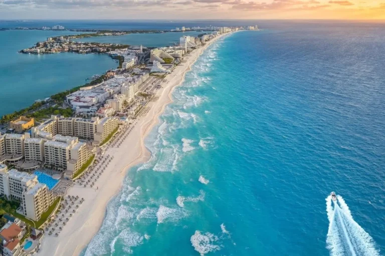 Lee más sobre el artículo Vacaciones familiares en Cancún: 7 hoteles ideales para viajar en familia