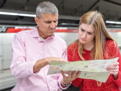 Qué hacer en caso de emergencia durante mi viaje
